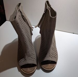 Thom's Women’s Taupe Faux Suede Perforated Peep-Toe Bootie 8.5